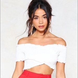 [Nasty Gal] [NWT] ✨ White Off-Shoulder Crop Top ✨